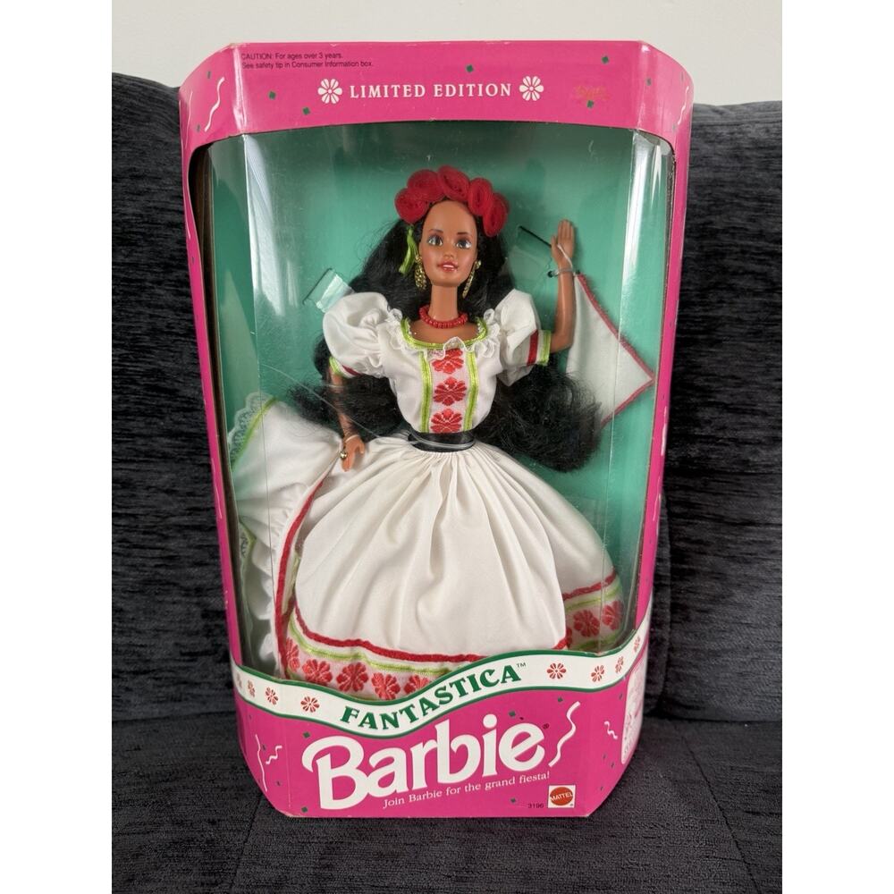 VTG 1992 Fantastica Barbie Doll Authentic Mexican Dance Dress Limited Edition